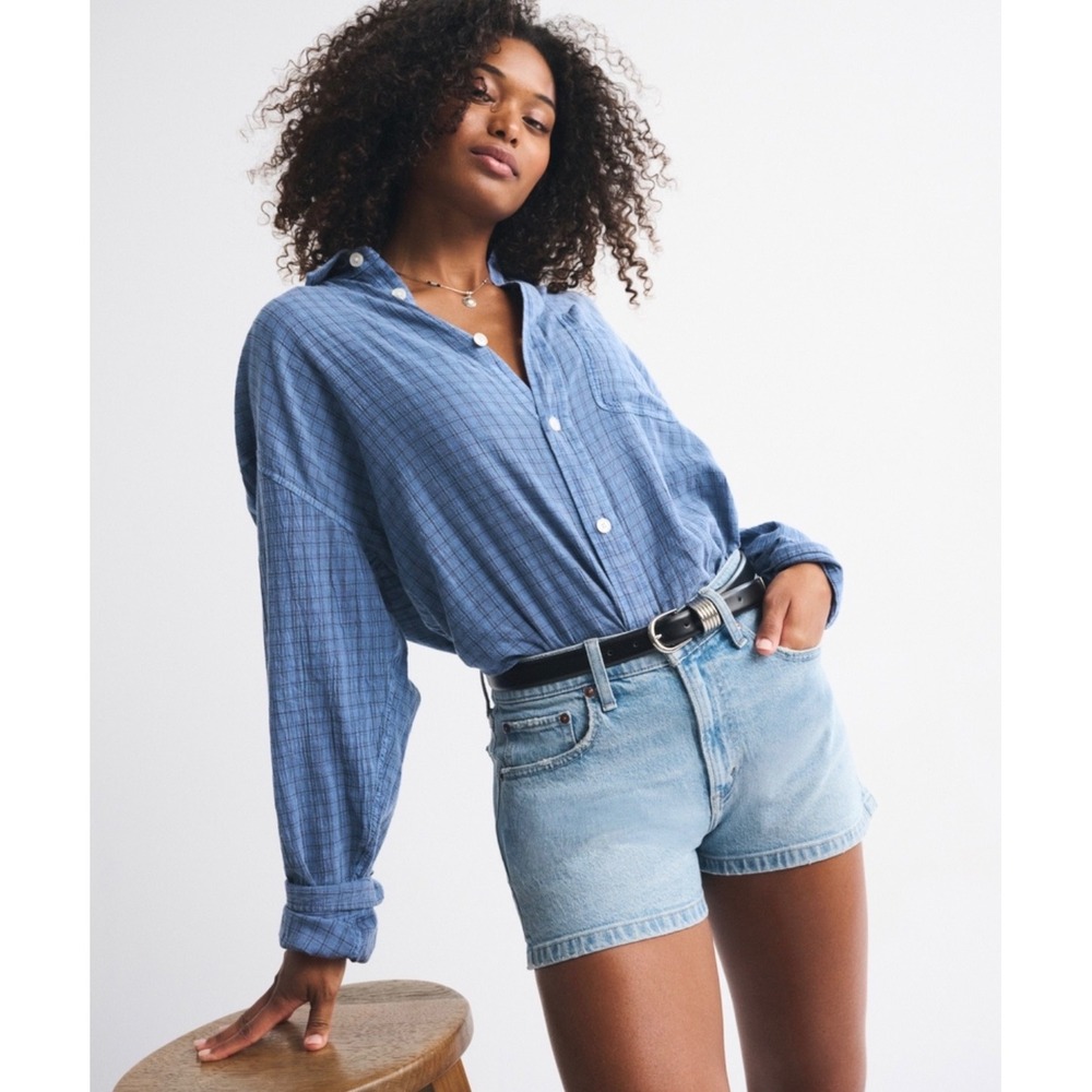 Abercrombie & Fitch Mom High Rise 4in Jeans Denim Shorts 99% Cotton Summer 28 - Picture 2 of 7
